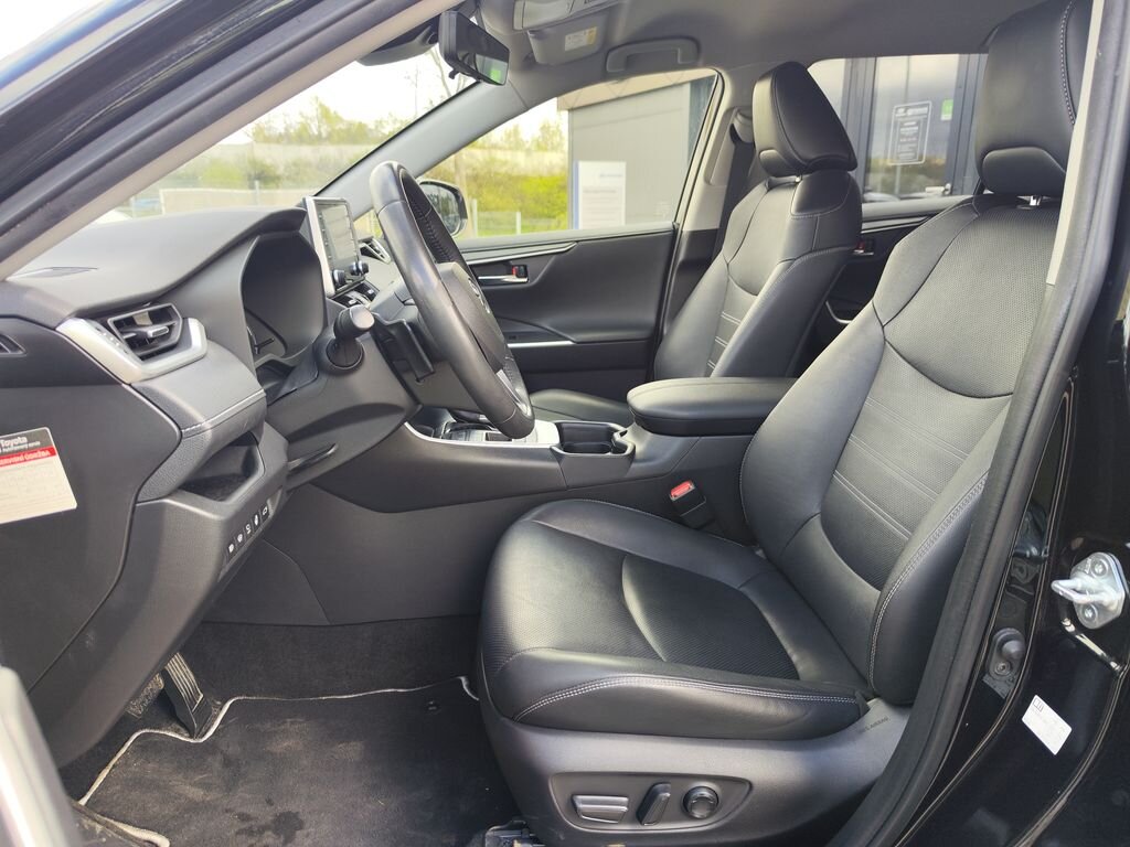 Toyota RAV4 SUV / Terénní 2,5 l 163 kw