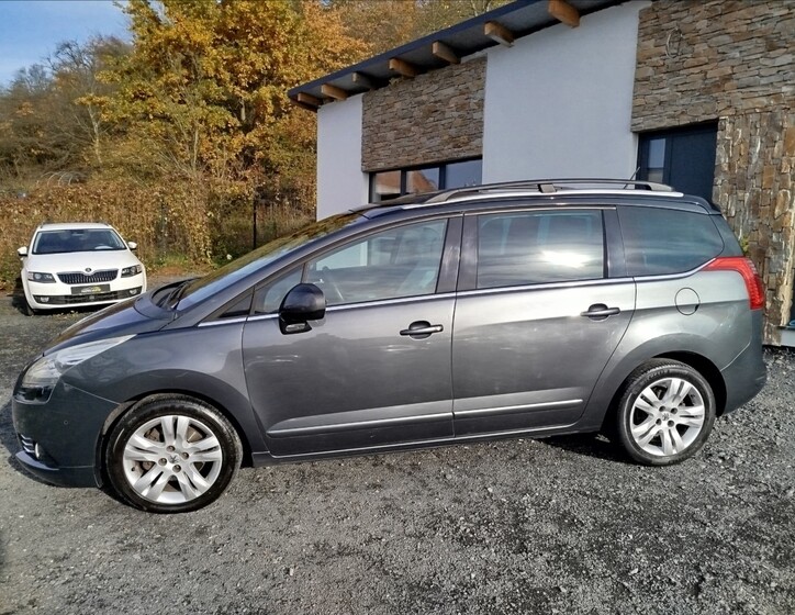 Peugeot 5008 3
