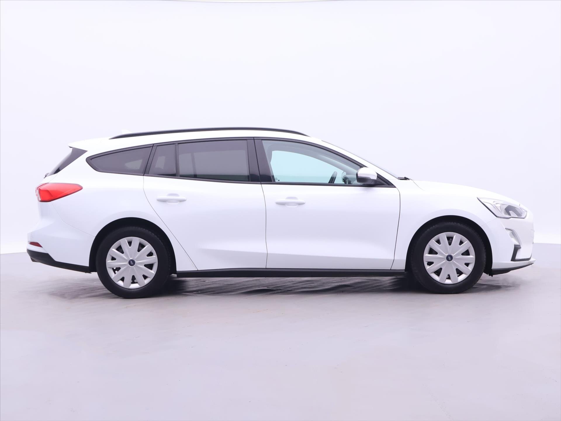 Ford Focus Kombi 999,0 74 kw