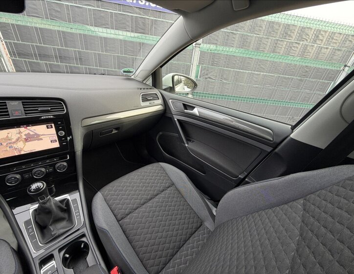 Volkswagen Golf Kombi 999,0 81 kw