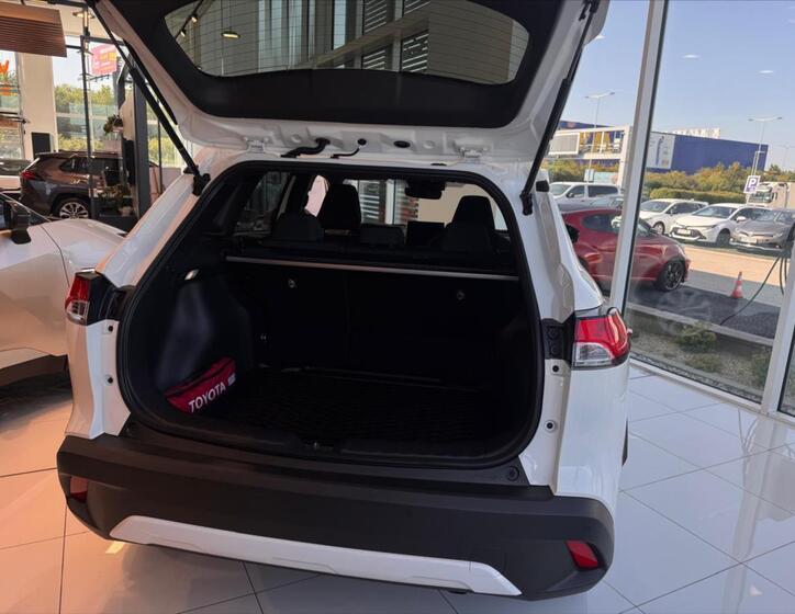 Toyota Corolla Cross 4