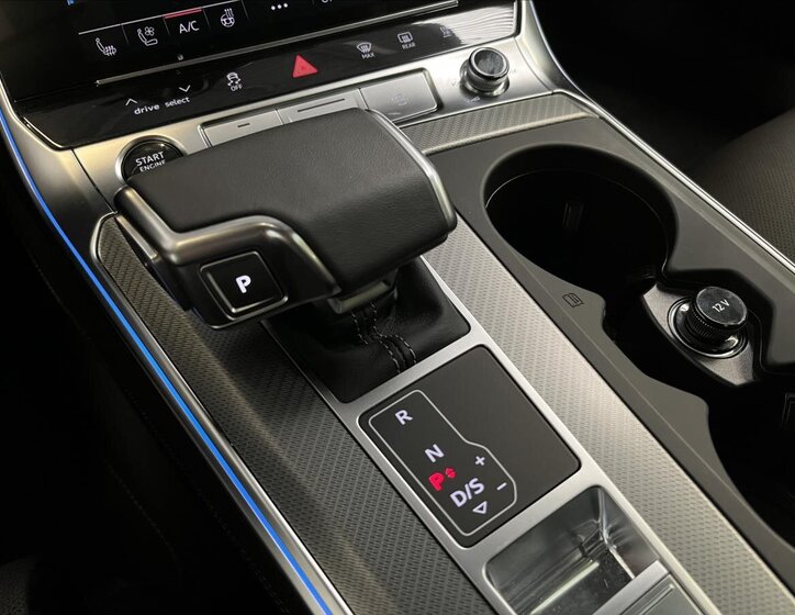 Audi A6 Allroad Kombi 3,0 l 253 kw