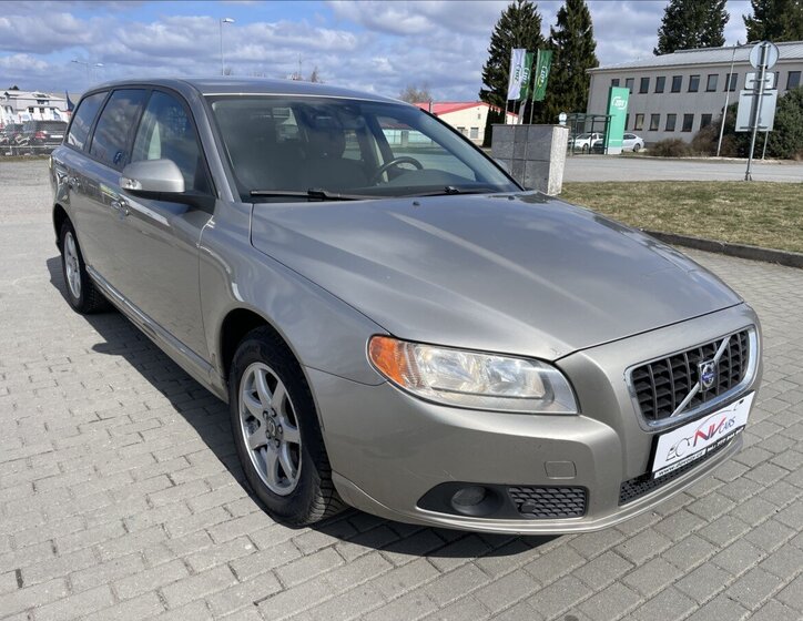 Volvo V70 Kombi 2,0 l 100 kw