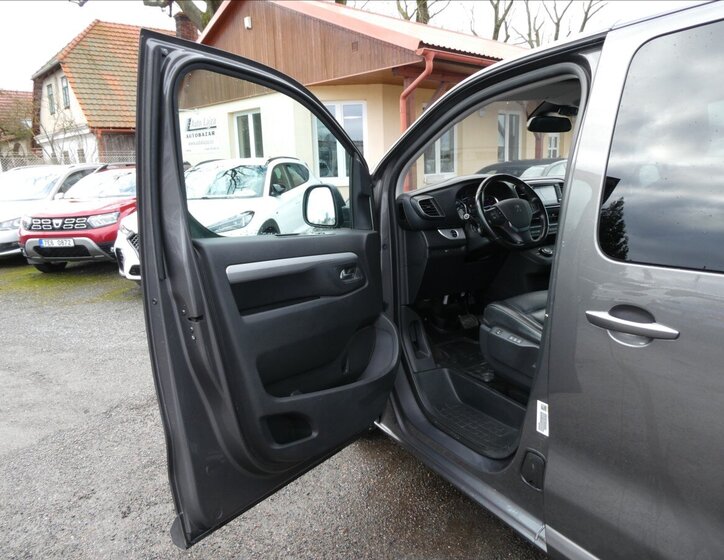 Peugeot Traveller MPV 2,0 l 130 kw