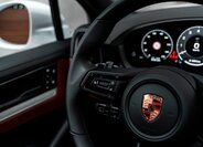 Porsche Cayenne 9
