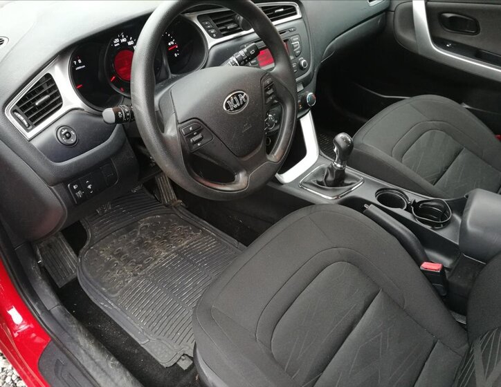 KIA Ceed 10