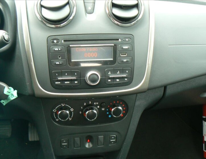 Dacia Sandero Hatchback 898,0 66 kw