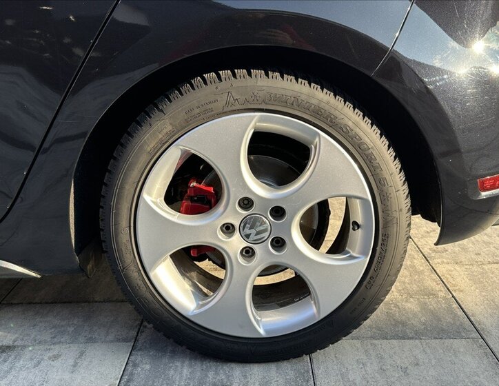 Volkswagen Golf Hatchback 2,0 l 155 kw