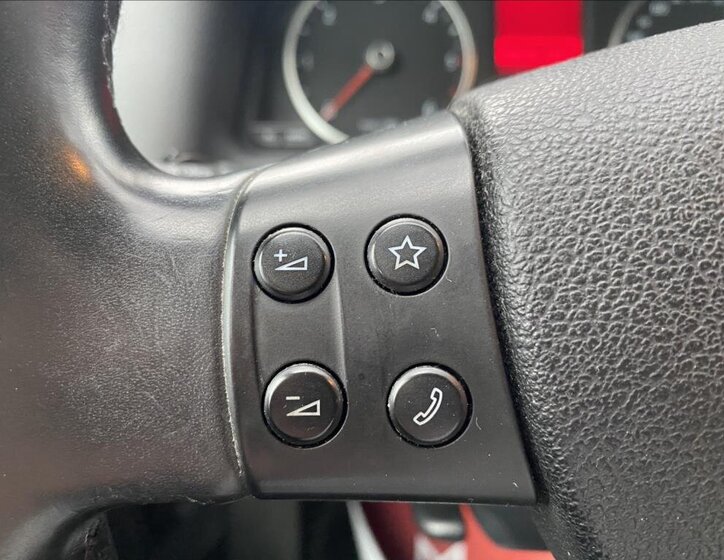 Volkswagen Tiguan SUV 2,0 l 103 kw