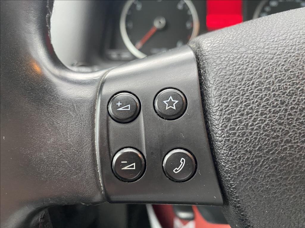 Volkswagen Tiguan SUV 2,0 l 103 kw