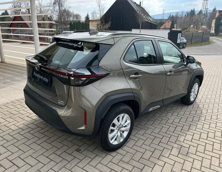 Toyota Yaris Cross SUV / Terénní 1,5 l 68 kw