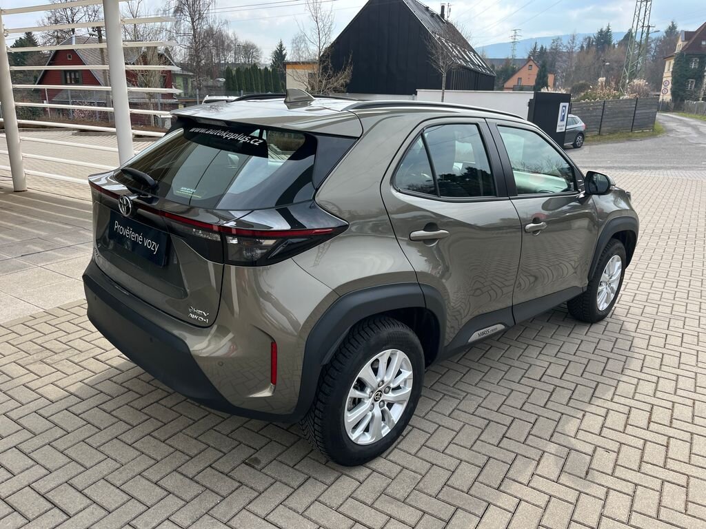 Toyota Yaris Cross SUV / Terénní 1,5 l 68 kw