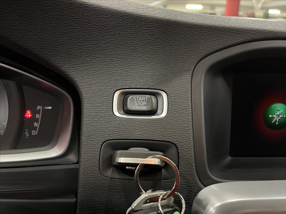 Volvo V60 Kombi 2,4 l 140 kw