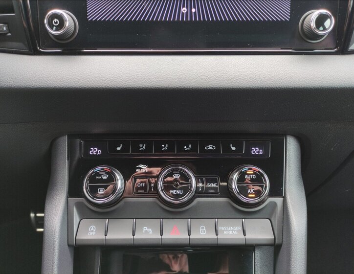 Škoda Karoq SUV / Terénní 1,5 l 110 kw