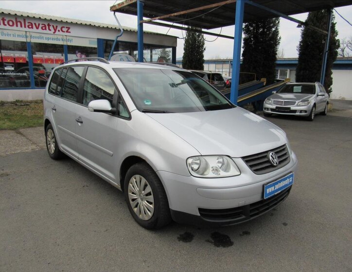 Volkswagen Touran Kombi 1,6 l 75 kw