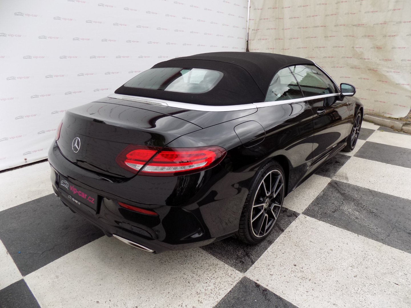Mercedes-Benz Třídy C Kabriolet 3,0 l 245 kw