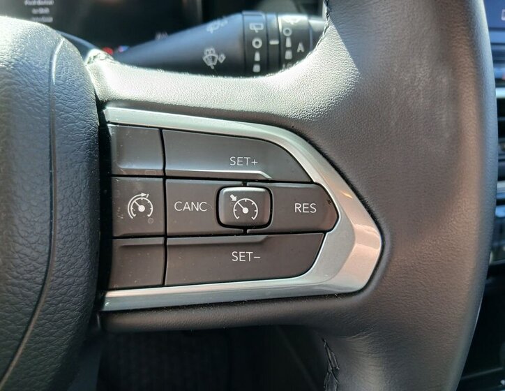 Jeep Compass SUV / Terénní 1,5 l 96 kw