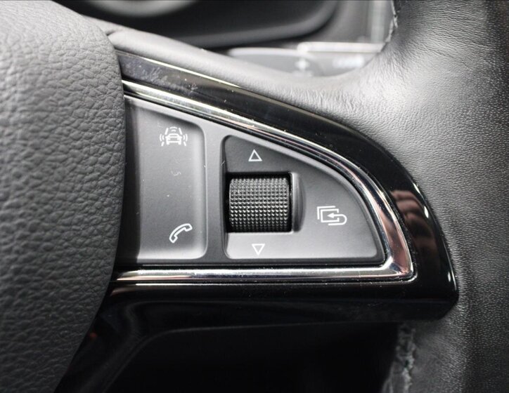 Škoda Karoq SUV / Terénní 2,0 l 110 kw