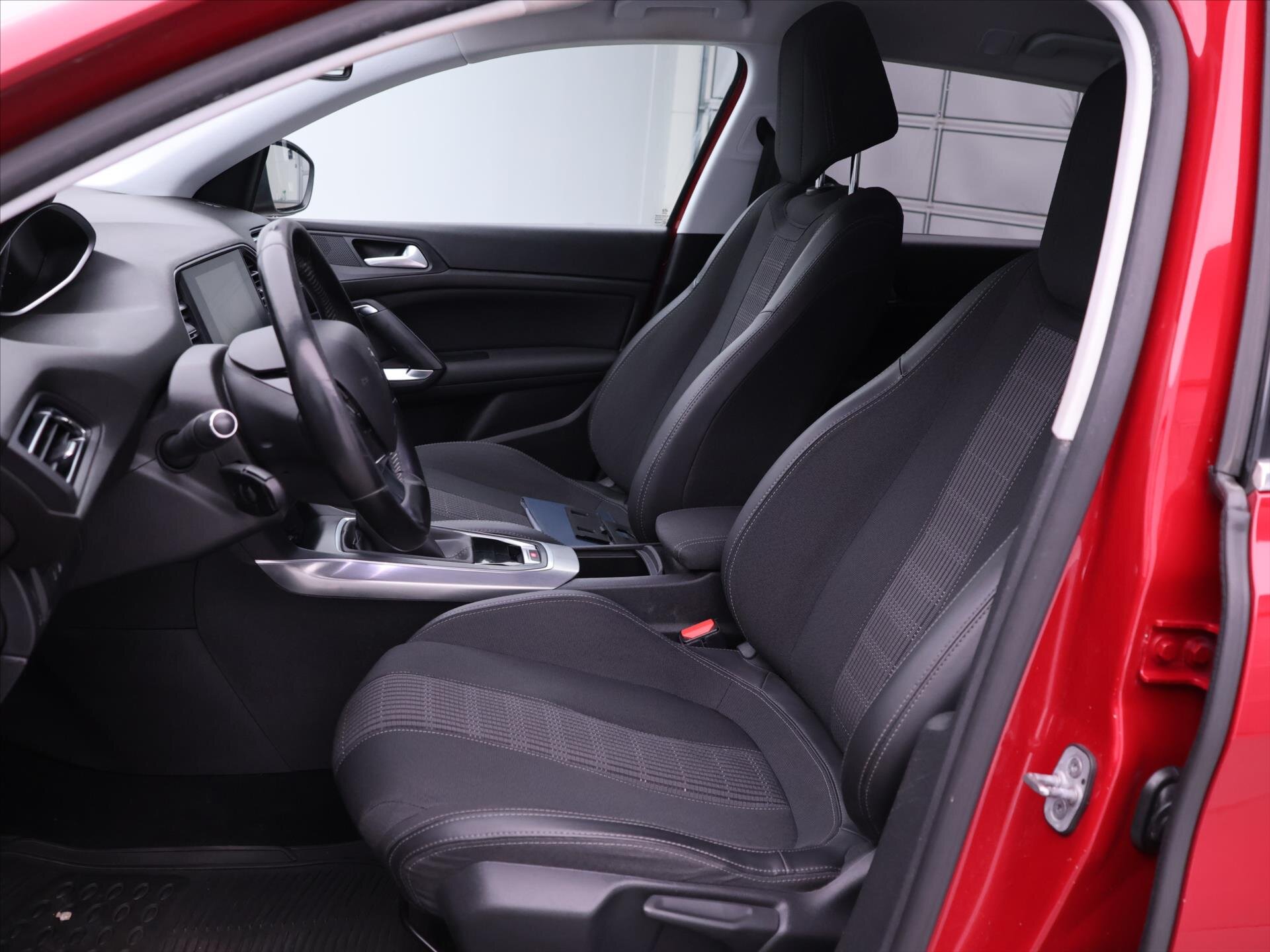 Peugeot 308 Kombi 1,2 l 96 kw