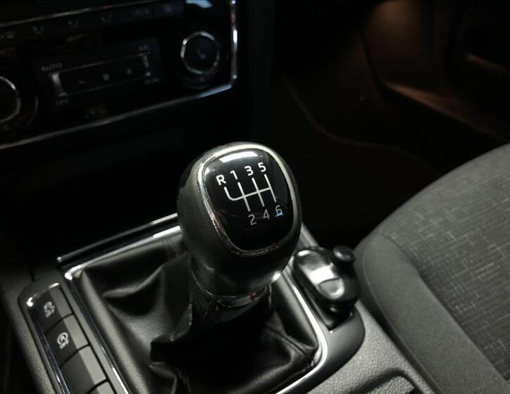 Škoda Superb Hatchback 2,0 l 103 kw