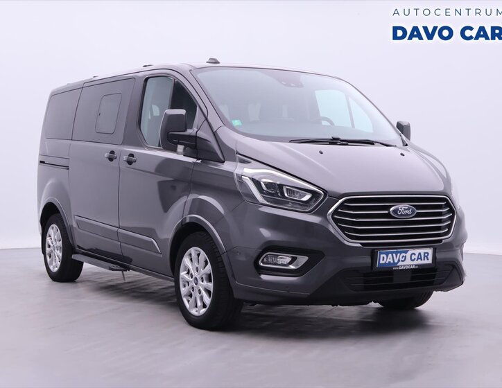 Ford Tourneo Custom 1