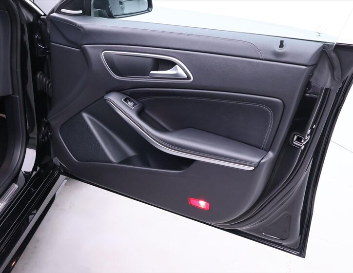 Mercedes-Benz CLA Kombi 2,0 l 155 kw