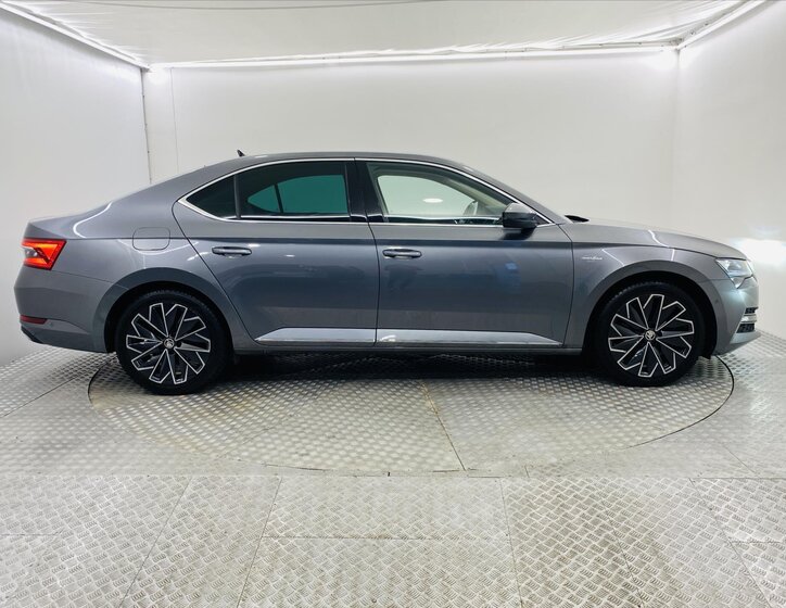 Škoda Superb Liftback 2,0 l 147 kw