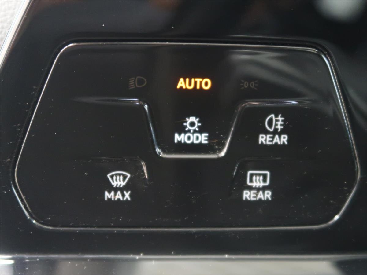 Volkswagen Golf Kombi 1,5 l 96 kw