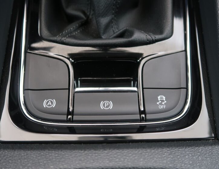 Škoda Karoq Kombi 999,0 85 kw