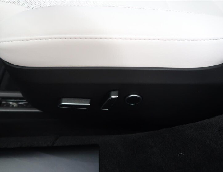 Tesla Model S Hatchback 0,0 493 kw