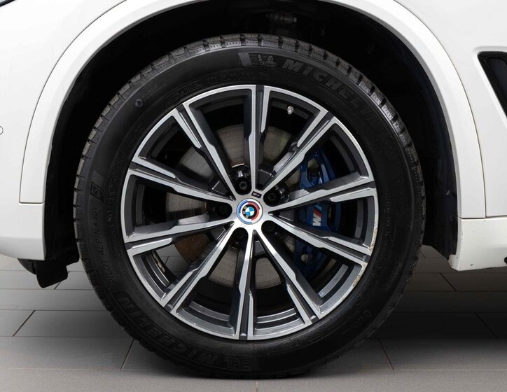 BMW X5 SUV / Terénní 3,0 l 250 kw