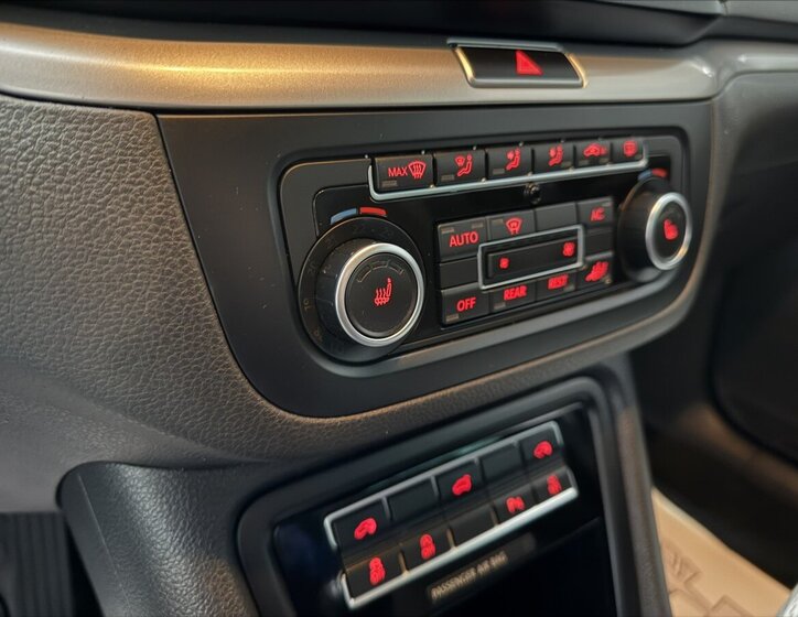 Volkswagen Sharan MPV 2,0 l 103 kw