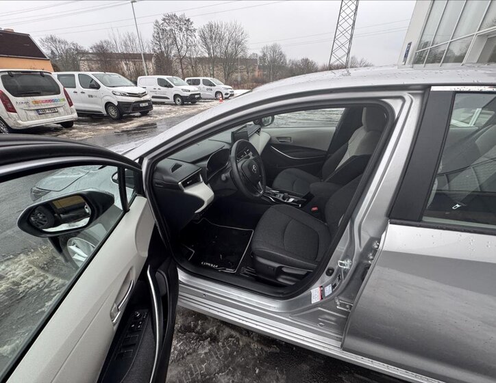 Toyota Corolla Sedan / Limuzína 1,8 l 72 kw