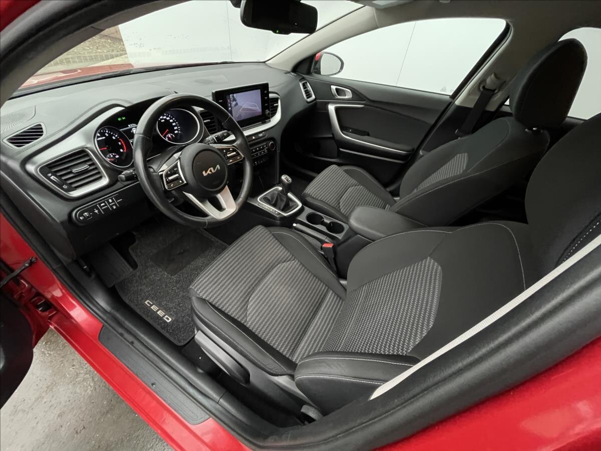 KIA Ceed Hatchback 998,0 74 kw