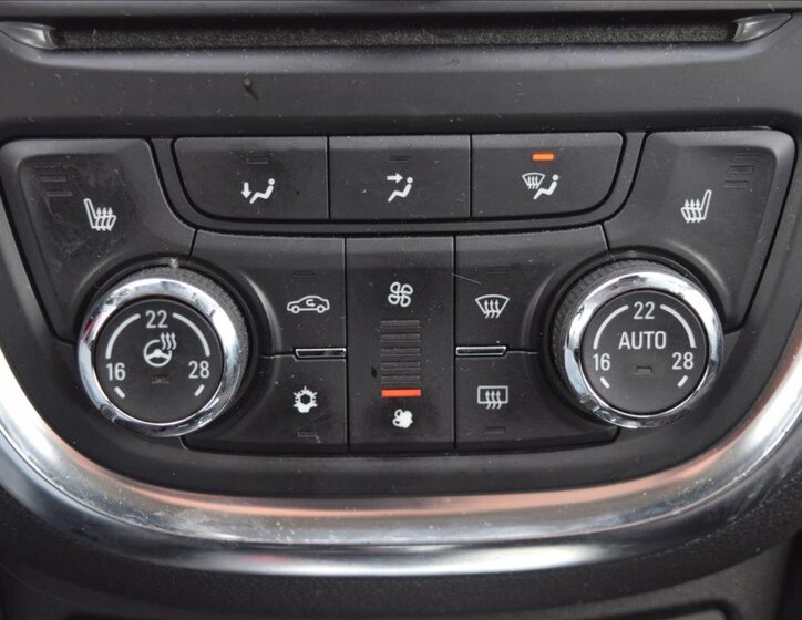 Opel Mokka SUV / Terénní 1,4 l 103 kw