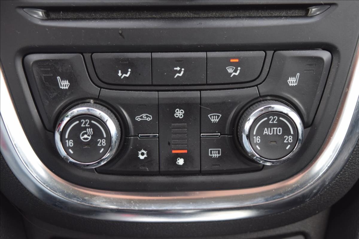 Opel Mokka SUV / Terénní 1,4 l 103 kw