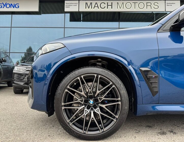 BMW X5 SUV / Terénní 4,4 l 460 kw