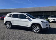 Jeep Cherokee SUV 2,2 l 147 kw