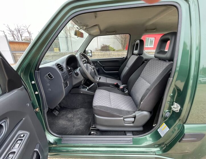 Suzuki Jimny SUV / Terénní 1,5 l 63 kw