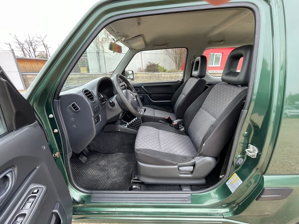 Suzuki Jimny SUV / Terénní 1,5 l 63 kw