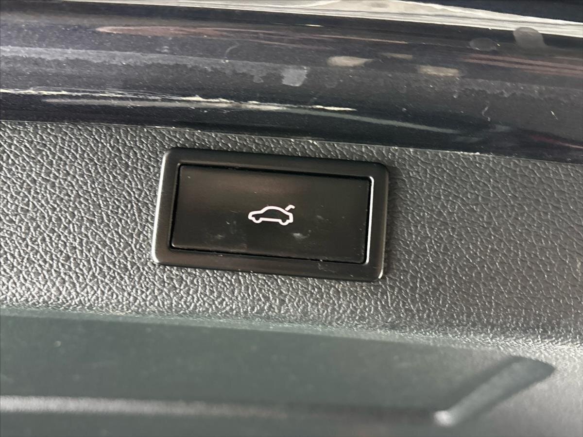 Škoda Superb Kombi 2,0 l 103 kw