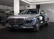 Mercedes-Benz Ostatní Sedan / Limuzína 6,0 l 450 kw