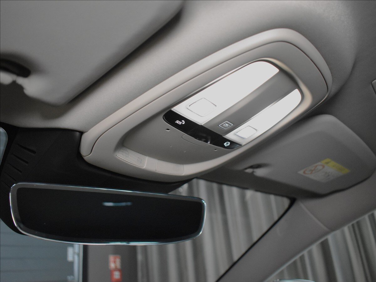 Volvo V60 Kombi 2,0 l 145 kw