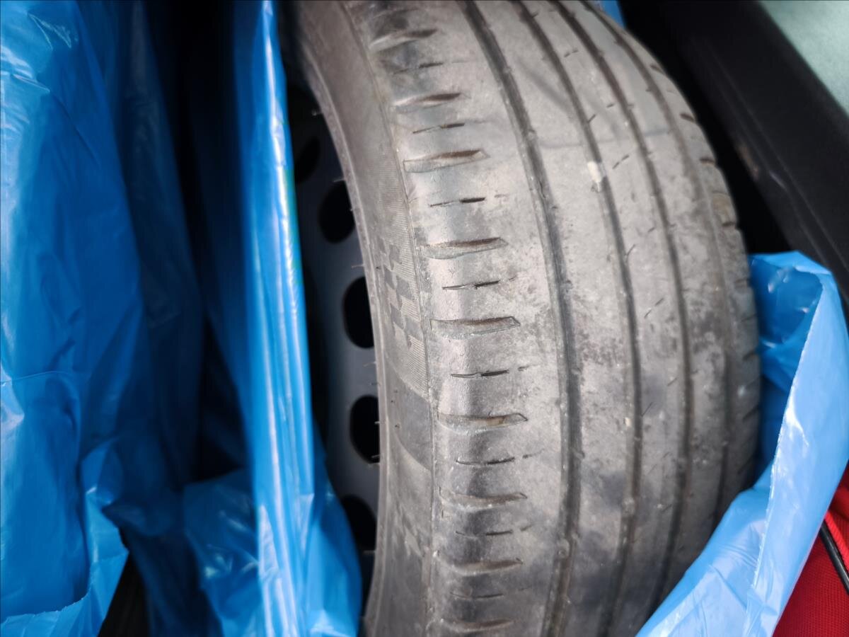 Škoda Rapid Hatchback 999,0 81 kw