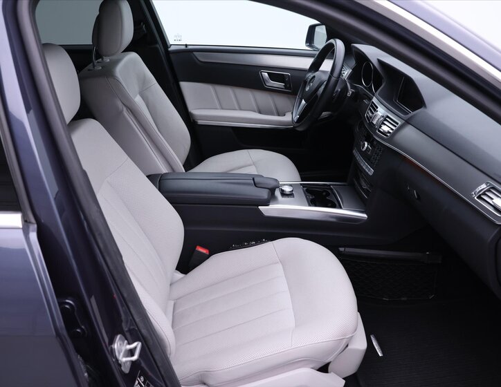 Mercedes-Benz Třídy E Kombi 3,0 l 185 kw