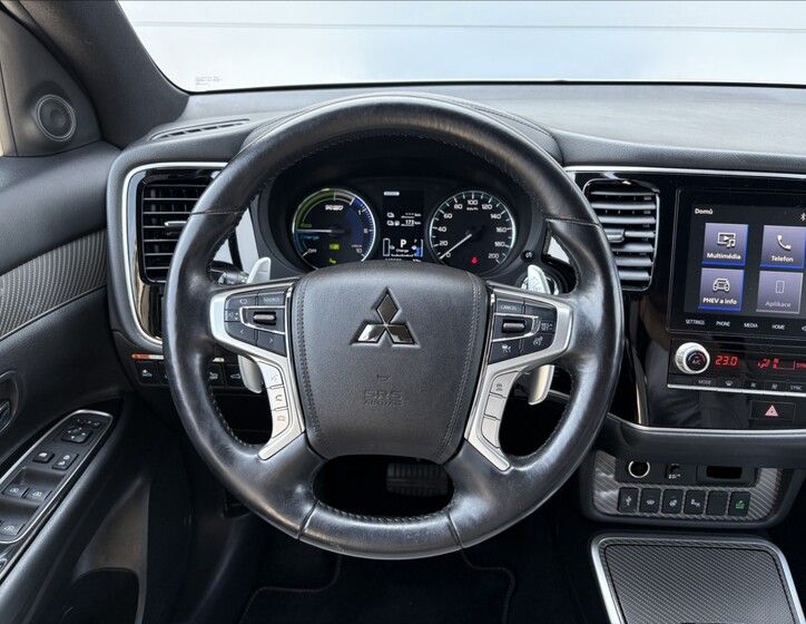 Mitsubishi Outlander 11