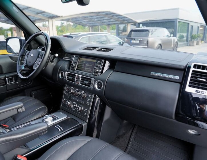 Land Rover Range Rover SUV / Terénní 4,4 l 230 kw