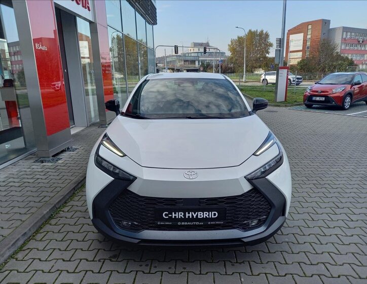 Toyota C-HR SUV 1,8 l 103 kw