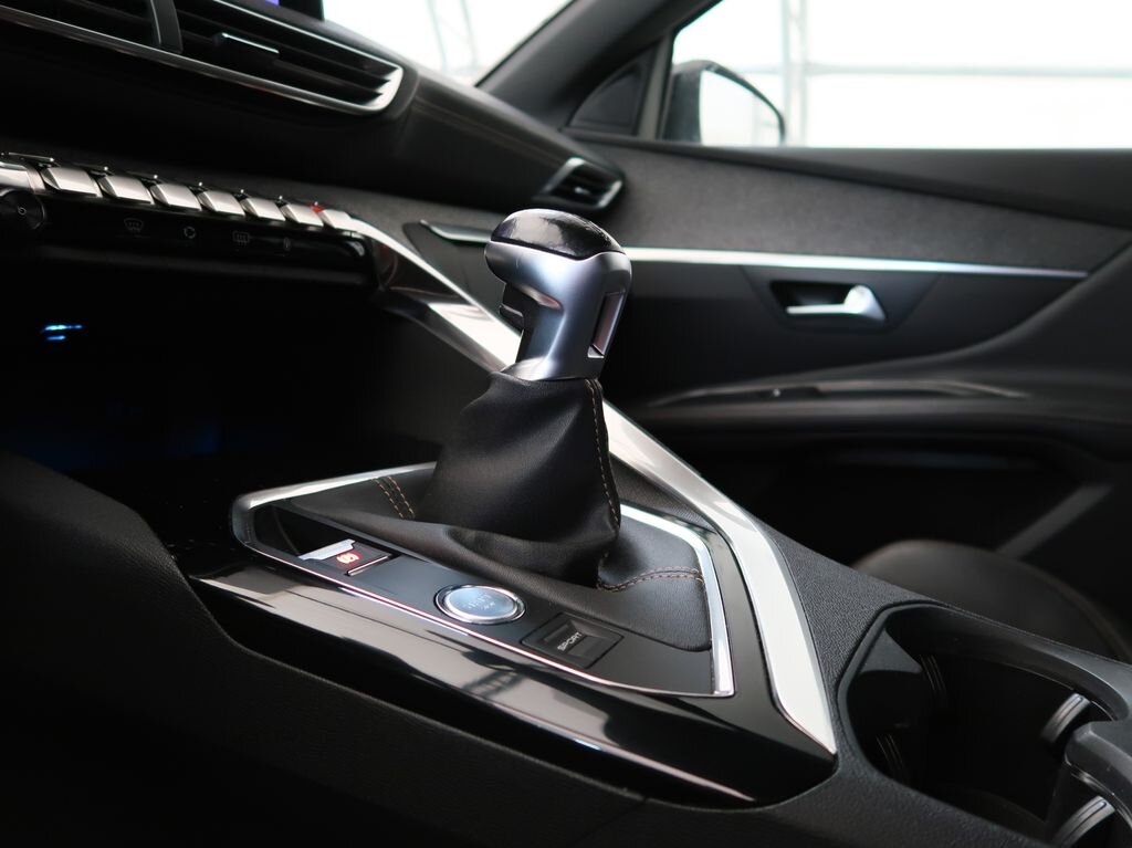 Peugeot 3008 SUV 2,0 l 110 kw