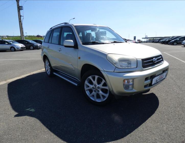 Toyota RAV4 1